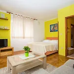 Madonna Guest House