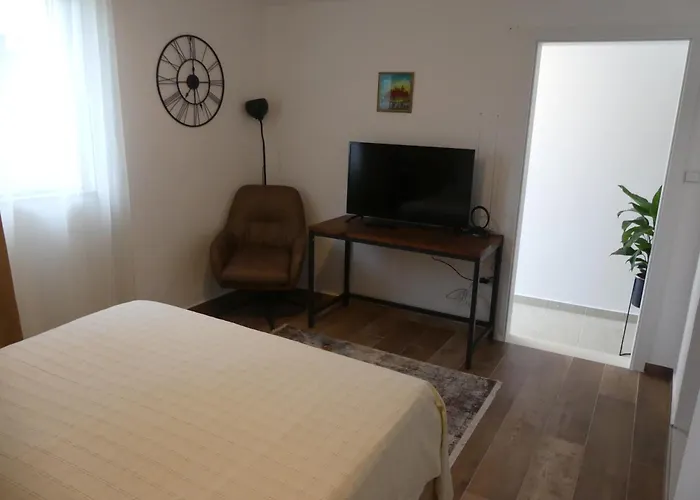 Madonna Guest House